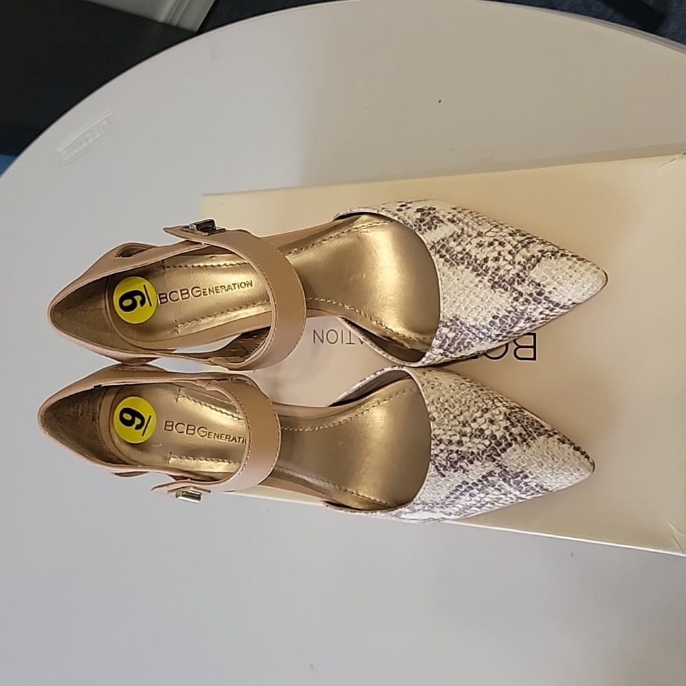 BCBGeneration Shoes Sz.9 Beige